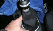 (29) Gear-knop og Manchet monteres p� plads (NB! manchetringen har forskellige holdere i hver ende)