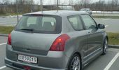 s�d ser hun ud. men mangler stadig lige de m�rke ruder