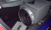 S� kom der ny bass i swift'en...Den kan LIIIIIGE v�re der :) 12'' subwoofer dobb. Svingspole Fra JBL..Den er ved og f� det gammel lort til og falde fra hinanden ;)