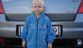 Kn�gten kan godt li at bilen siger vrooom  :D
